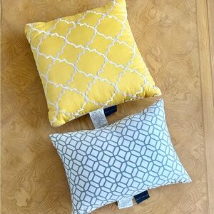 Colin+Justin Decorative Pillow Set